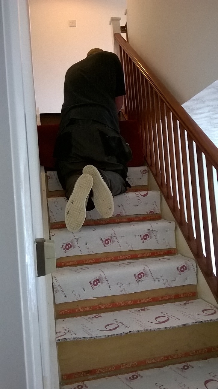 paving-red-carpet 在英国请专门装修公司铺地板 房子 生活 资讯 