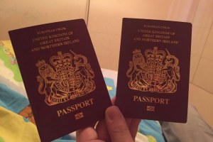 英国护照和英国国籍注册证长啥样?