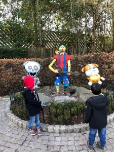 legoland-dancer-225x300 会唱歌的乐高歌手 