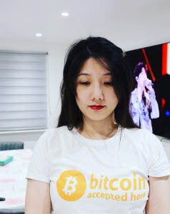 bitcoin-girl-238x300 媳妇是个Excel工程师 