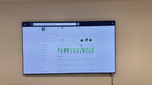 leetcode-coding-on-smart-tv-with-bluetooth-keyboard-mouse-2025-01-06-18.08.39-300x169 第一次在LG智能电视上打开了力扣网站 