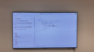 leetcode-coding-on-smart-tv-with-bluetooth-keyboard-mouse-2025-01-06-18.13.10-300x169 第一次在智能电视上刷题/力扣 