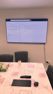 leetcode-coding-on-smart-tv-with-bluetooth-keyboard-mouse-2025-01-06-18.13.21-169x300 平时吃饭/在厨房喝个咖啡休息的时候就可以刷一题。 