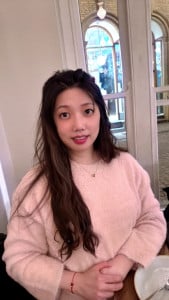 wife-birthday-169x300 媳妇还是美美的，不过得稍微加个滤镜了 