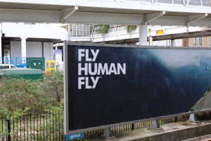 london-train-stationLP5A1028-300x200 火车站台广告语：Fly Human Fly 飞吧人类！ 