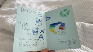 fathersday-post-card-2025-06-15-08.44.52-300x169 在赖床的时候看了弟弟的卡片有点小感动。 