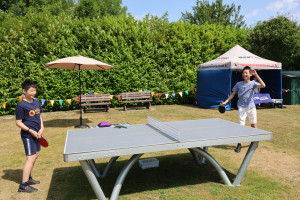 microsoft-research-cambridge-summer-party-pingpongLP5A1625-300x200 今天和我大娃也打了好一会乒乓球，偶尔有点风。 
