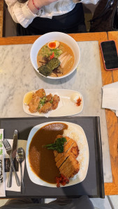 2025-07-09-15.50.52-169x300 饿了一天了，美食广场随便点了吃的。 