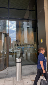 2025-07-09-16.10.31-169x300 路过HMRC，英国税务局 