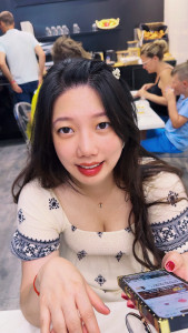 2025-08-17-19.19.35-169x300 最后一天在巴黎吃早餐，然后去卢浮宫，然后晚上的飞机回英国London Luton 