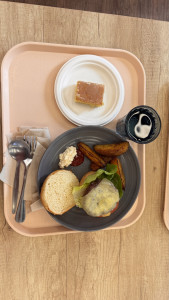 microsoft-hackathon-free-lunch2025-09-16-12.34.29-169x300 免费午餐券换了免费的一餐+甜点 