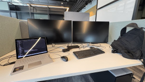 cambridge-science-park-2025-09-05-13.58.05-300x169 这里基本上是开放办公桌/Hot Desk，接上笔记本牛马开始干活了 