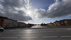 italy-pisa-tower-trip-2025-10-28-14.34.01-300x169 下了火车站，跟着导航走，还得走20来分钟。 