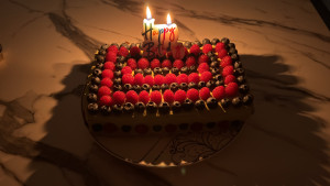 birthday-2025-11-03-20.17.27-300x169 2025年的生日蛋糕 以众不同，前几年都是花50英镑定做的。 