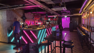 boom-battle-bar-cambridge-msrc-winter-party-2025-11-20-13.15.32-300x169 吧台 