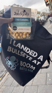 boom-battle-bar-cambridge-msrc-winter-party-2025-11-20-14.28.35-169x300 走了还拿了纪念品，一个布袋子，还有一包糖。 