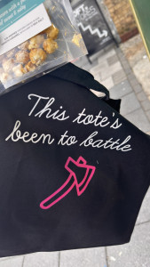 boom-battle-bar-cambridge-msrc-winter-party-2025-11-20-14.28.45-169x300 走了还拿了纪念品，一个布袋子，还有一包糖。 