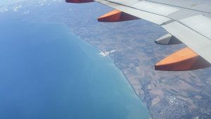 luton-easyjet-2025-08-10-13.06.56-300x169 飞跃英吉利海峡 