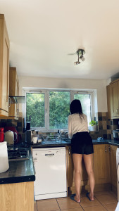 2021-06-09-08.38.50-1-169x300 旧厨房不算小，但是很旧。 