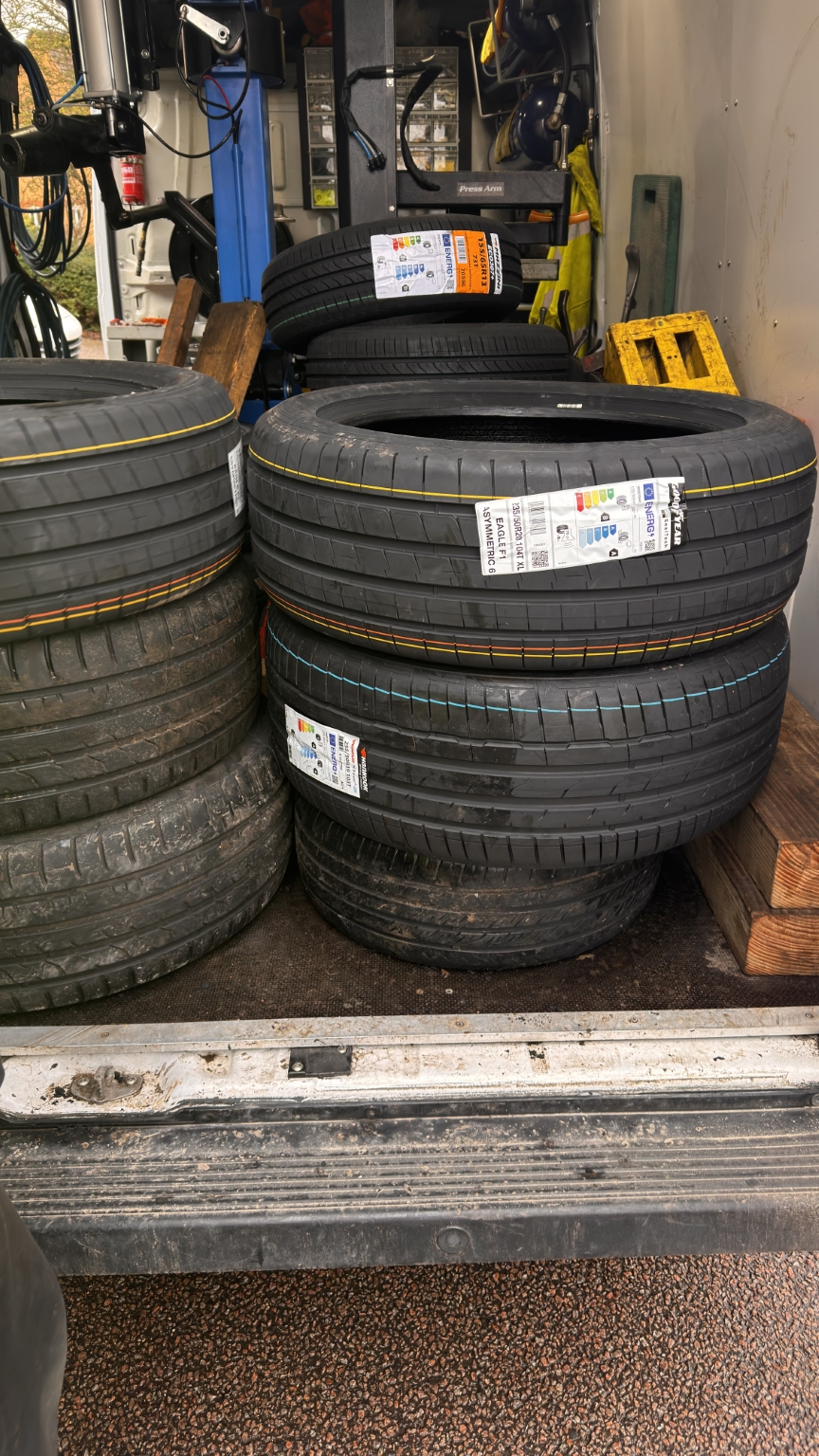 replaced-tyres-2026-02-04-10.42.56 媳妇开车扎到钉子: 在英国第一次让人上门来换轮胎 汽车 资讯 replaced-tyres-2026-02-04-10.42.56 媳妇开车扎到钉子: 在英国第一次让人上门来换轮胎 汽车 资讯