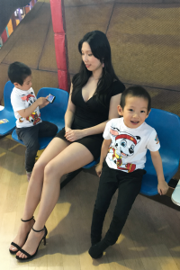 bedford-softplay-mum-and-two-sons-200x300 在Bedford的一个Soft Play 