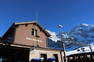 switzerland-jungfraujoch-LP5A6757-300x200 瑞士雪山边上的房子/好幸福 