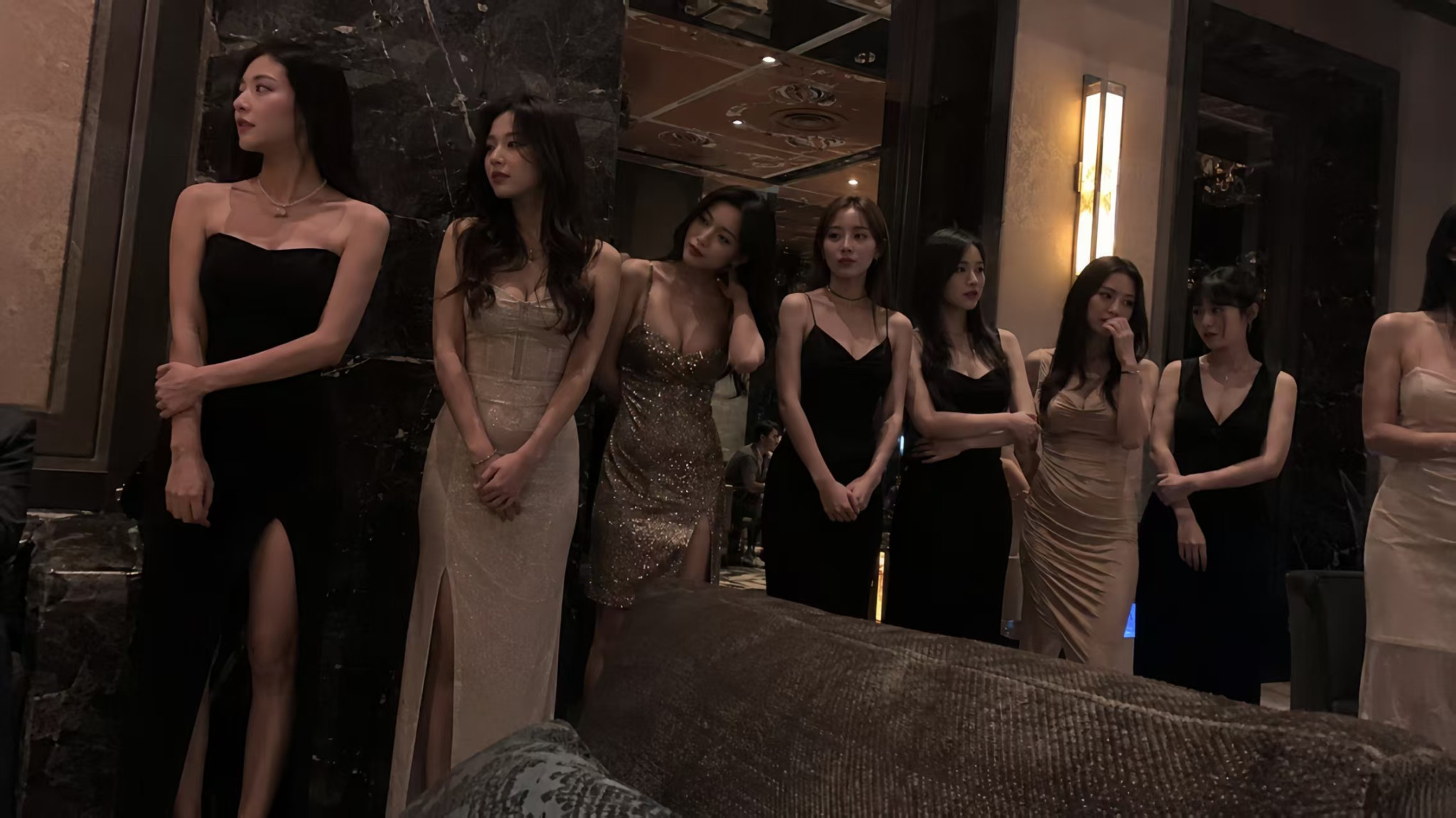china-ktv-girls-scaled 这个真的是AI生成的么? 这些公主也太美了吧 AIGC-图片 人工智能 (AI) 女人 资讯 china-ktv-girls-scaled 这个真的是AI生成的么? 这些公主也太美了吧 AIGC-图片 人工智能 (AI) 女人 资讯