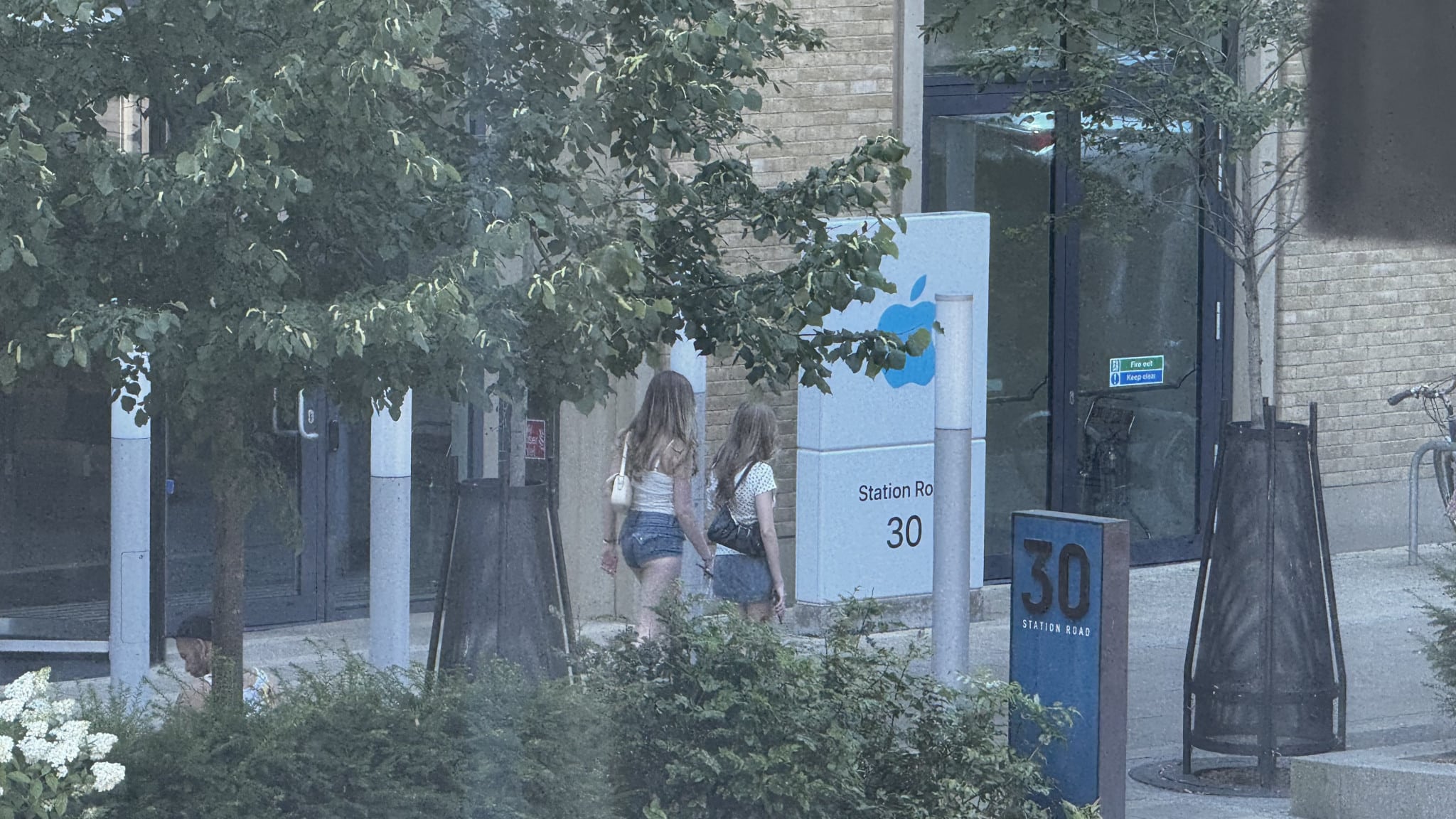 apple-uk-cambridge-office-station-road-2026-07-10-13.17.08-1-scaled 在微软剑桥研究院工作的五年: 从亚马逊隔壁到火车站窗边 Amazon 剑桥 工作 微软 资讯 apple-uk-cambridge-office-station-road-2026-07-10-13.17.08-1-scaled 在微软剑桥研究院工作的五年: 从亚马逊隔壁到火车站窗边 Amazon 剑桥 工作 微软 资讯