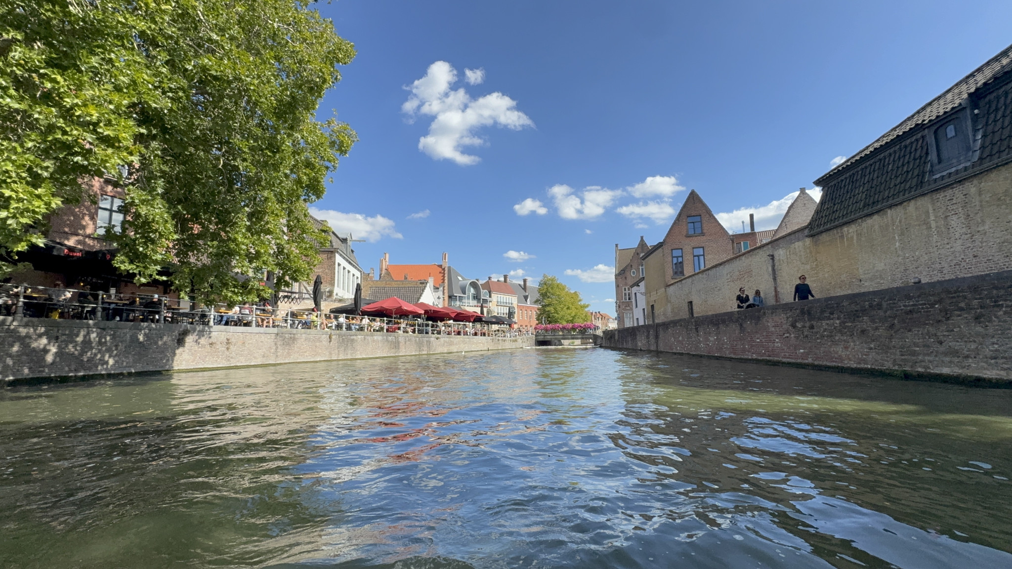 belgium-bruges-canal-cruising-2025-08-24-15.42.55-scaled 晴日泛舟比利时布鲁日: 穿行"北方威尼斯"的30分钟 游记 照片 风景 