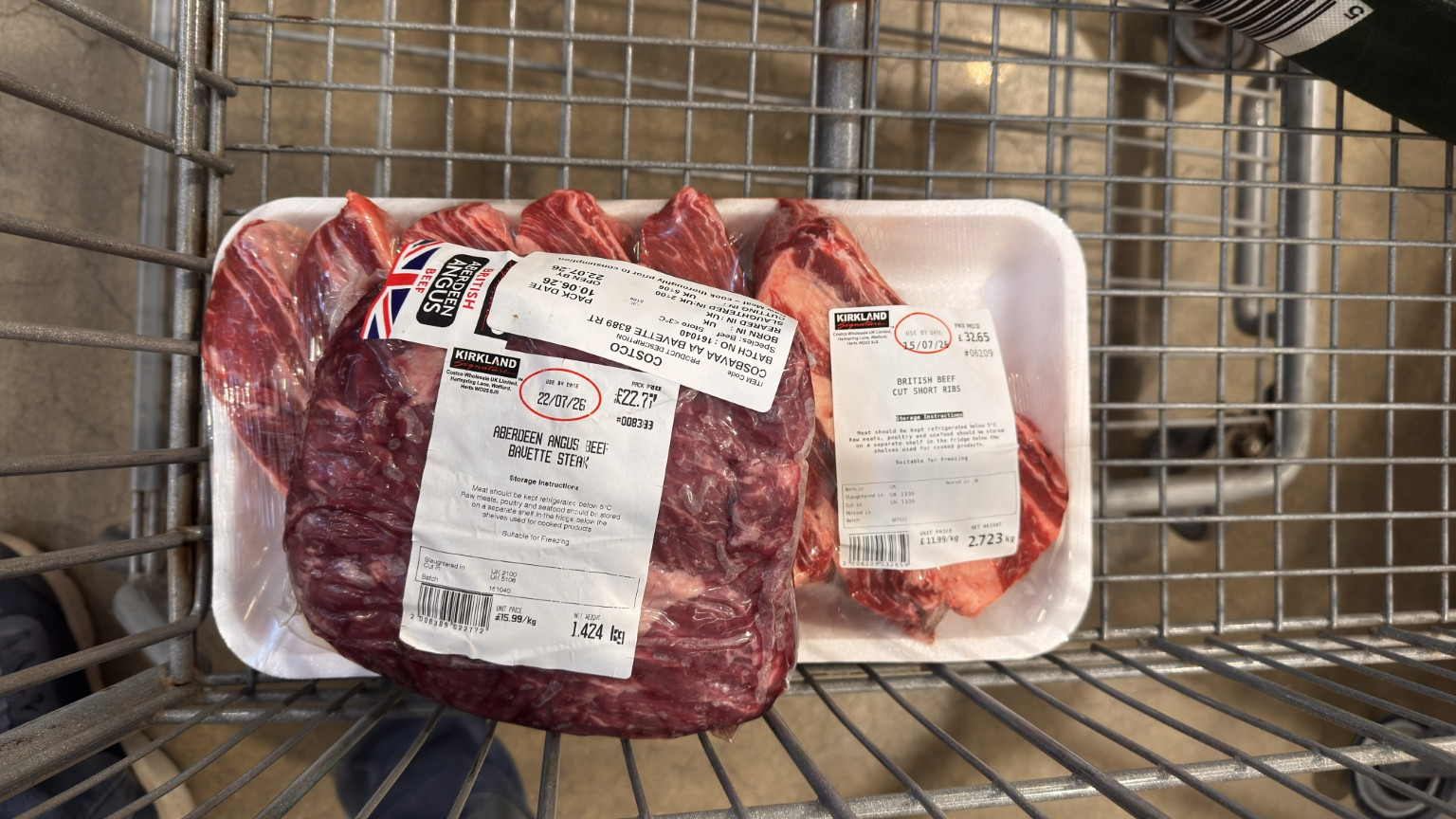costco-2026-07-11-13.53.43-rotated 英国Costco购物初体验: 量大,花得多,油价倒是真便宜 生活 资讯 