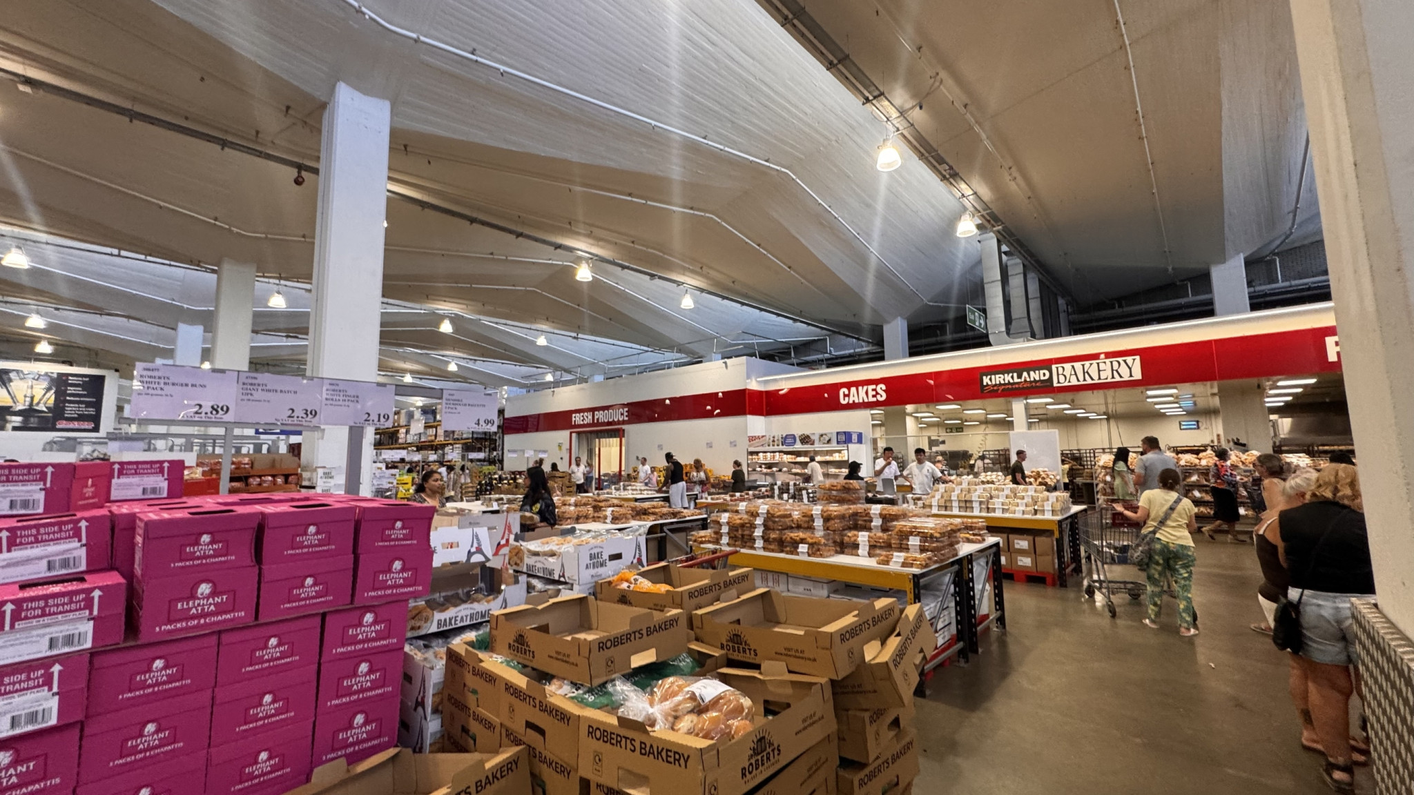 costco-2026-07-11-14.32.30-scaled 英国Costco购物初体验: 量大,花得多,油价倒是真便宜 生活 资讯 