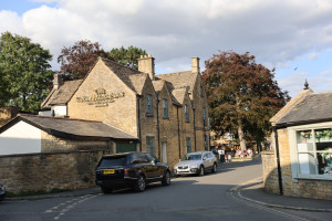 cotswolds-LP5A1922-300x200 古老的小城镇 